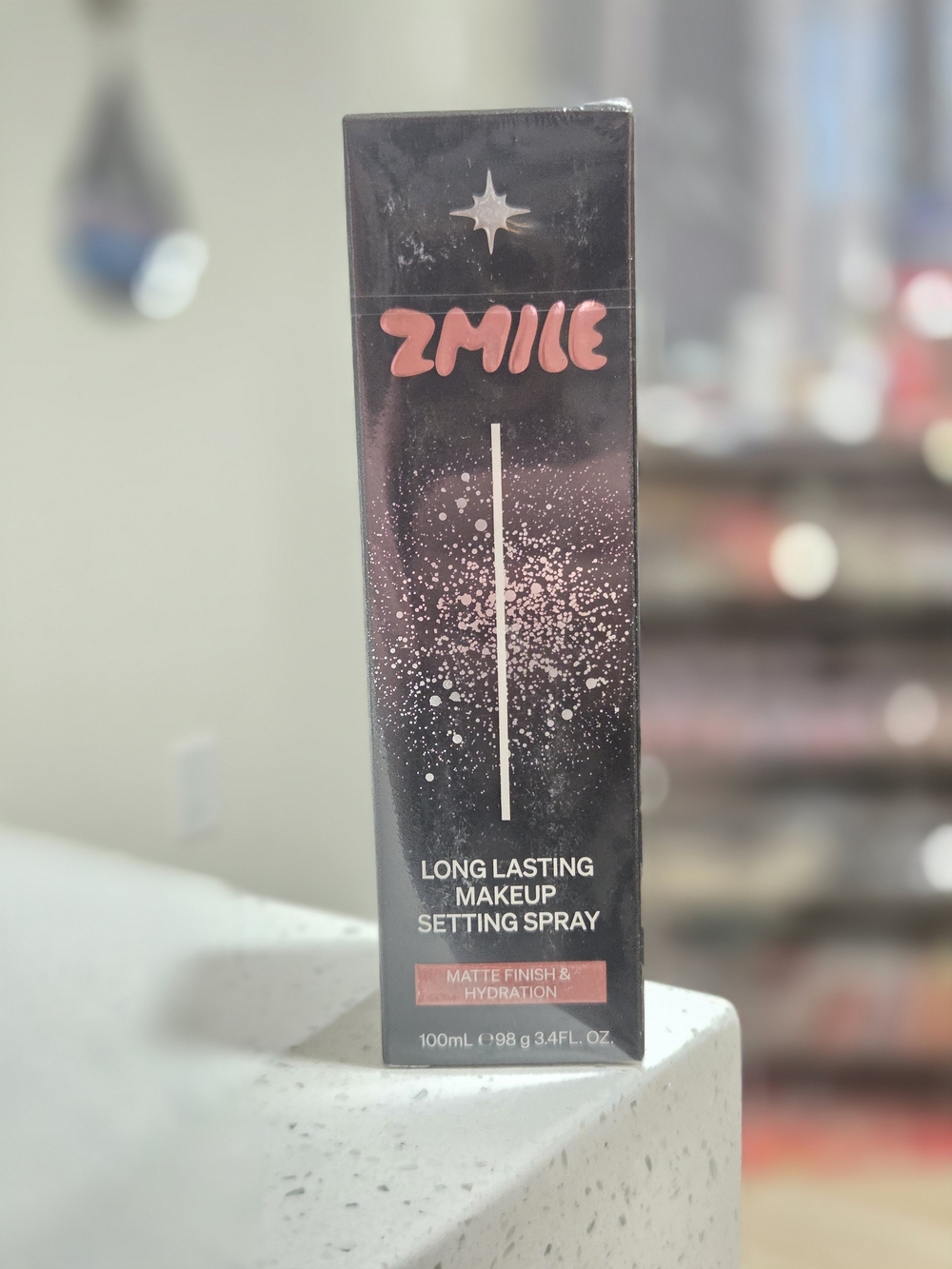 Zmile Long-Lasting Makeup Setting Spray — Matte Finish Hydration (Black/Pink)